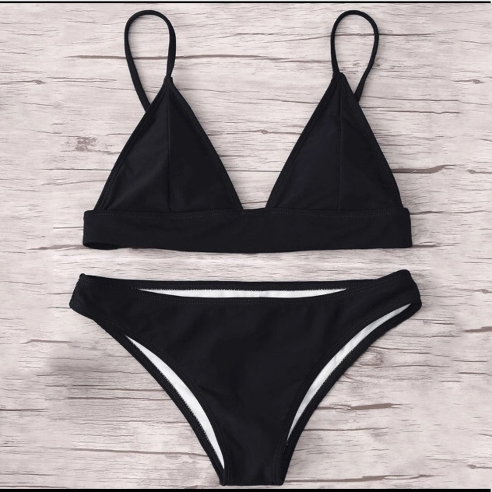 NWT BLACK TRIANGLE BIKINI